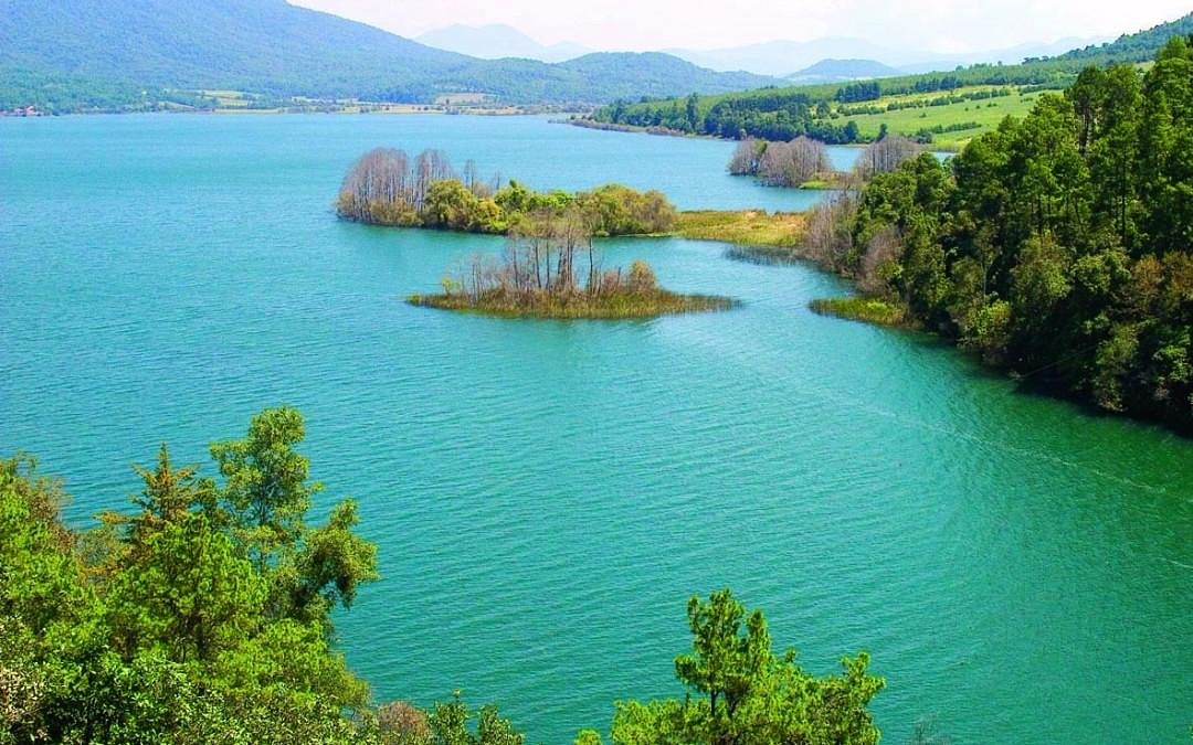 Lago de Zirahuen Panorámica